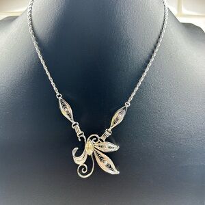 Elegant Amy Lee Sterling  Silver Filigree Necklace
